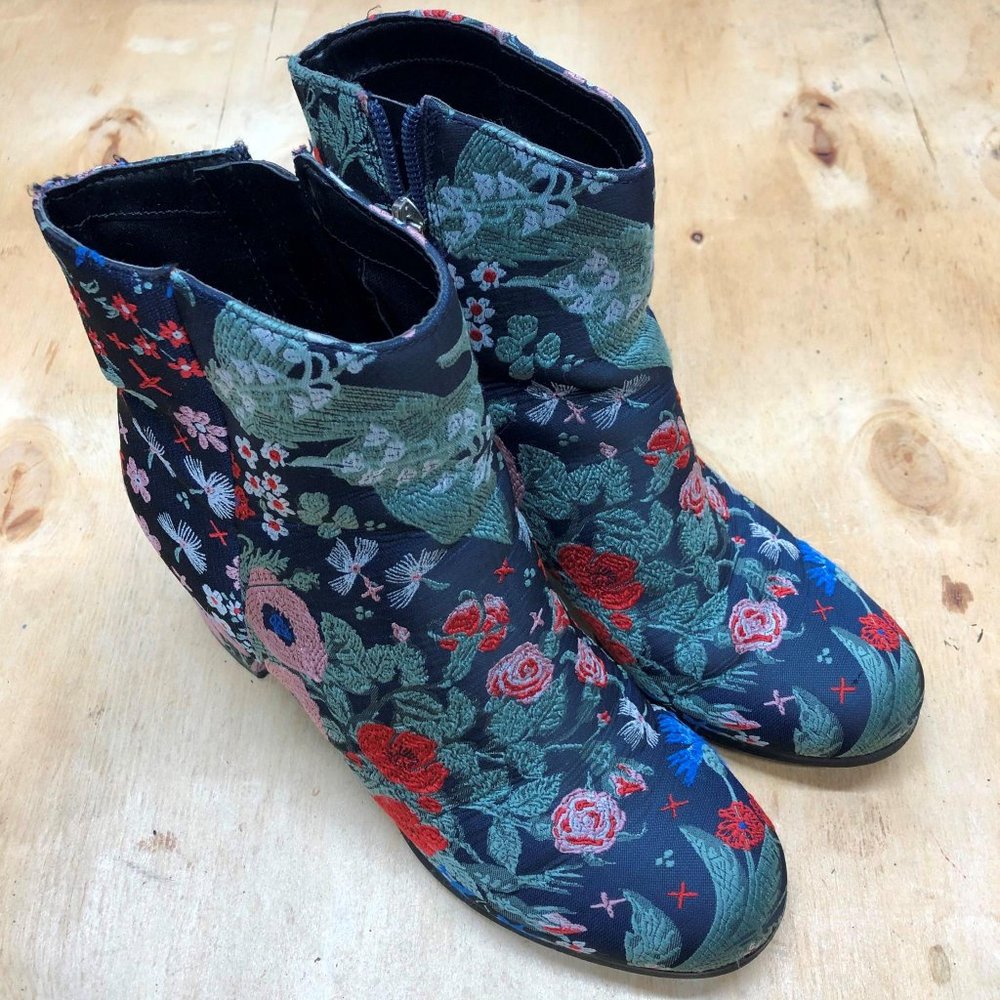 Women's Indigo Rd Fashion Boots Multicolor Sz 7.5